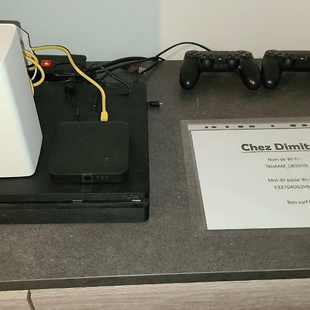 Hebergement Basique Et Fonctionnel Bon Rapport Qualite Prix Appartement Nameche Buitenkant foto