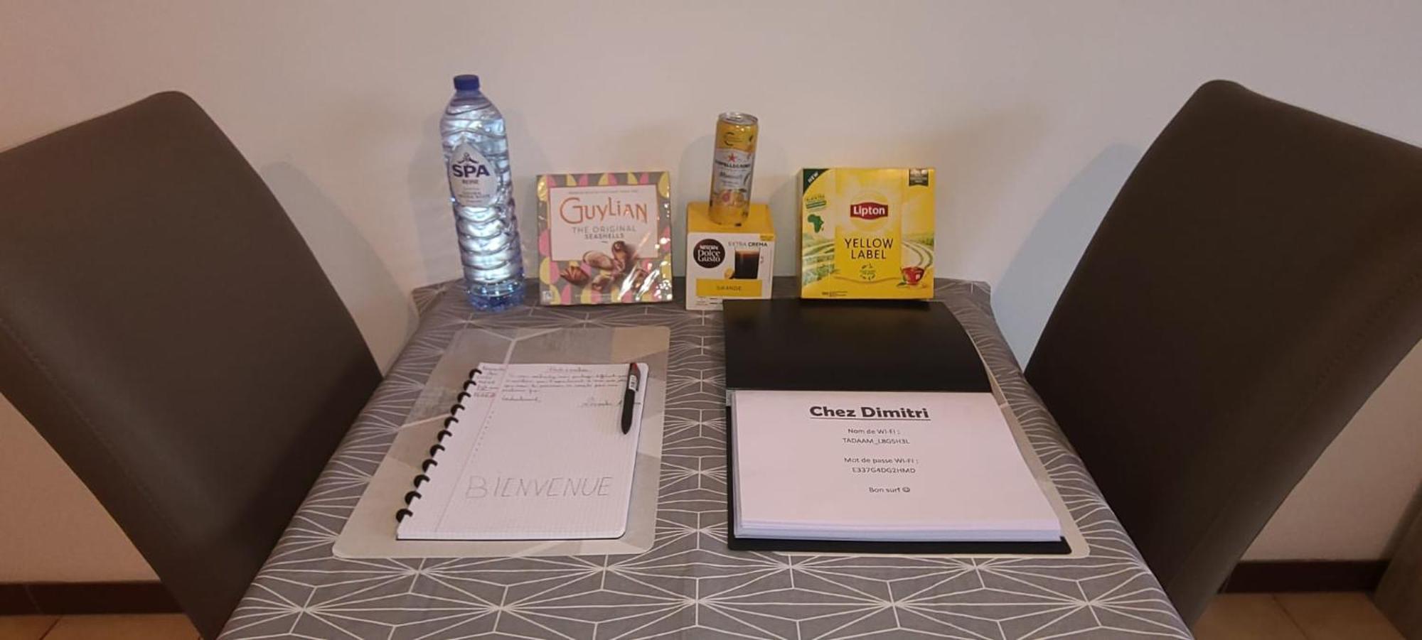 Hebergement Basique Et Fonctionnel Bon Rapport Qualite Prix Appartement Nameche Buitenkant foto