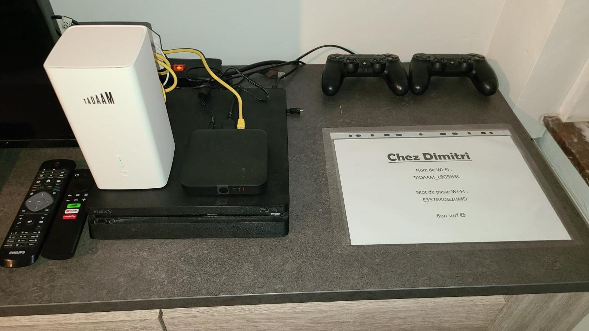 Hebergement Basique Et Fonctionnel Bon Rapport Qualite Prix Appartement Nameche Buitenkant foto