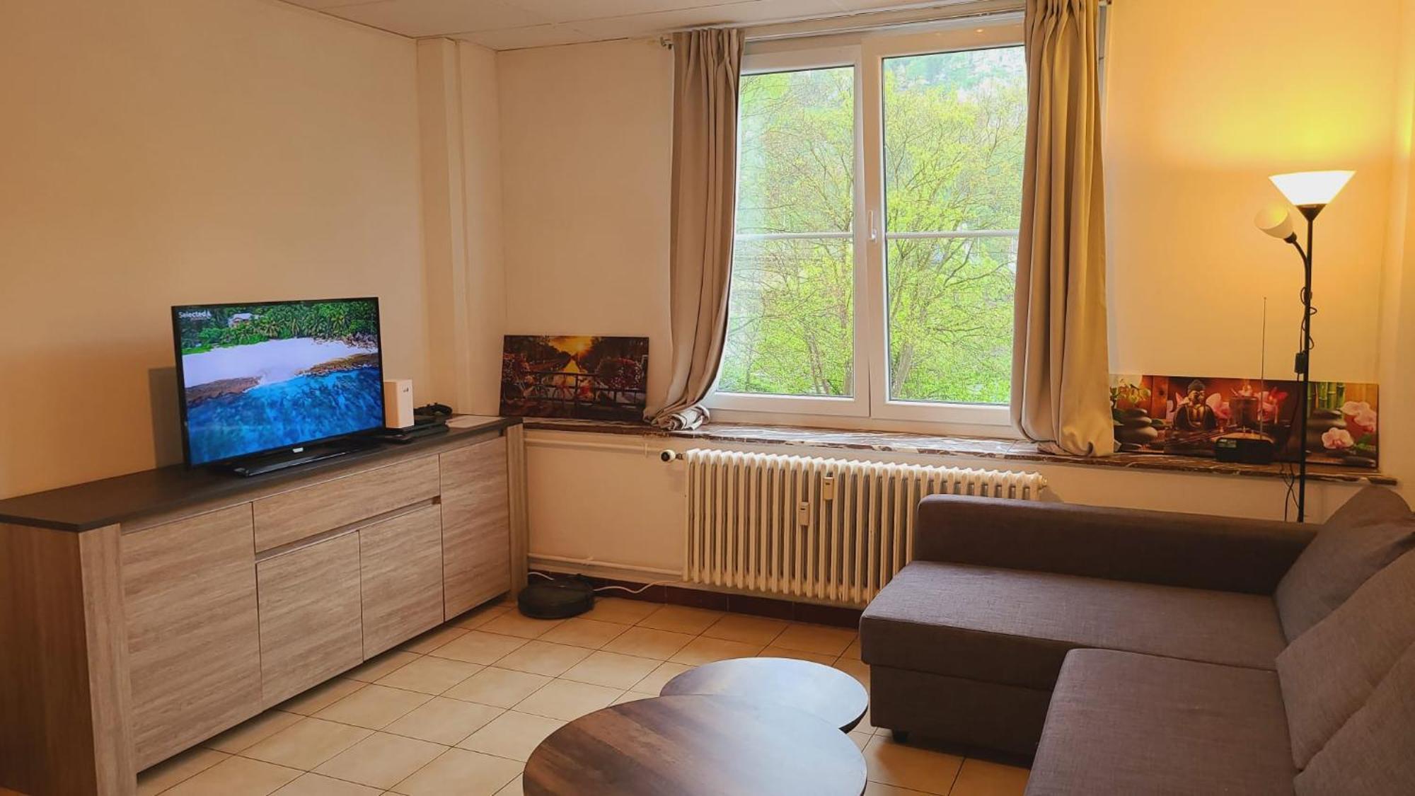 Hebergement Basique Et Fonctionnel Bon Rapport Qualite Prix Appartement Nameche Buitenkant foto